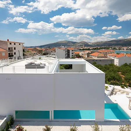 Spectacular 4 Bedrooms Sunrise Breath-taking *