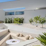 Sunrise: Sea Views And Heated Pool Vila Trogir