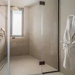 Vila Sunrise: Sea Views And Heated Pool *
