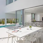 Vila Sunrise: Sea Views And Heated Pool *