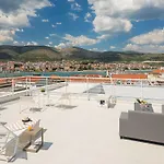 Sunrise: Sea Views And Heated Pool Vila *