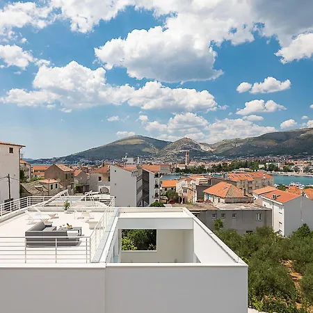 Sunrise: Sea Views And Heated Pool Vila *