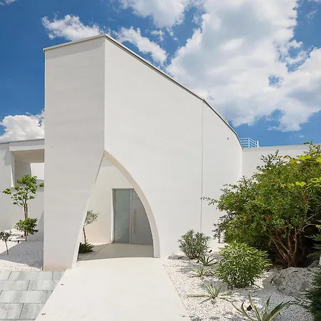 Sunrise: Sea Views And Heated Pool Vila Trogir